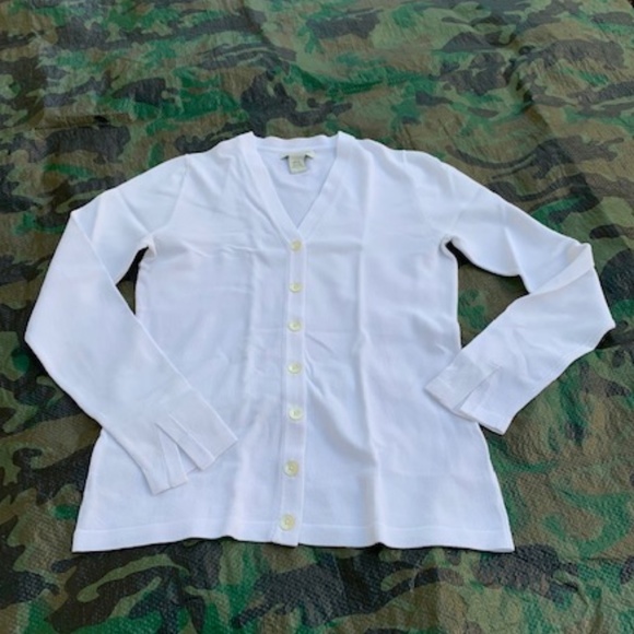 Banana Republic white v-neck cardigan size small - Picture 2 of 7